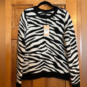 NWT Halogen Crew Neck Animal Print Sweater, Size Small